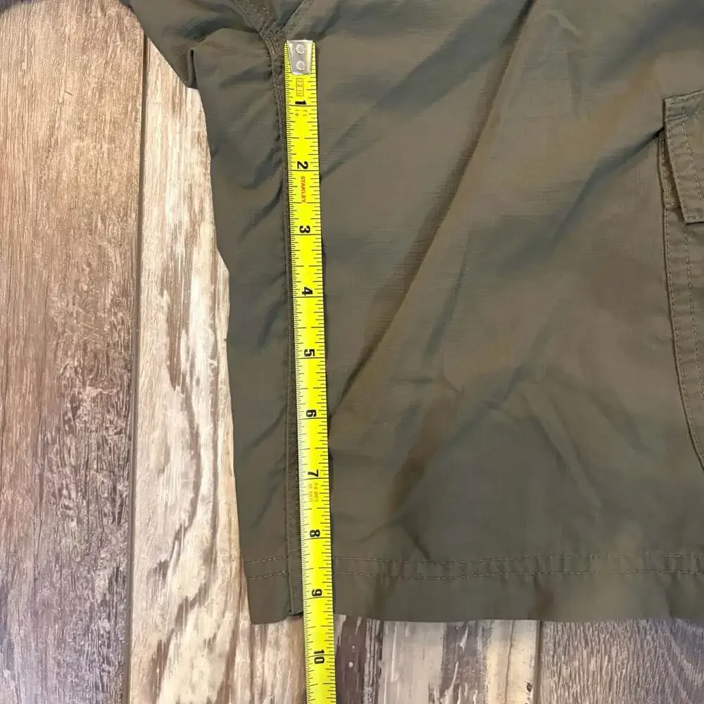 The North Face Cargo Shorts Mens 32 Green Nylon Hiking Outdoor